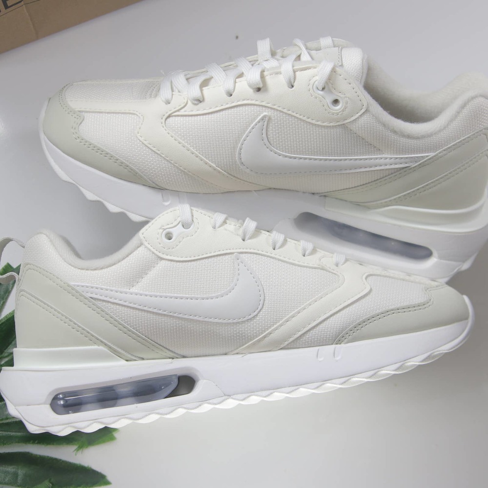 Nike Air Max Dawn White Cream Women's Sneakers Dm8261 001 - Picture 3 of 8